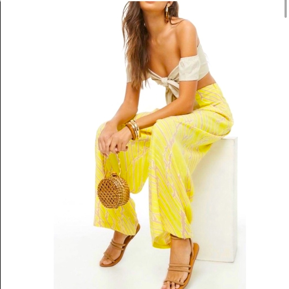 Forever 21 high rise wide leg pleat pants medium